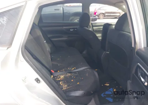 2015 Nissan Altima 2.5 S z USA, uszkodzony, nr VIN 1N4AL3AP8FN910375